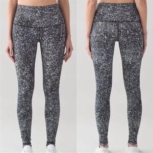 Lululemon Athletica Leggings size 2 Wunder Under High-Rise Black White Splatter